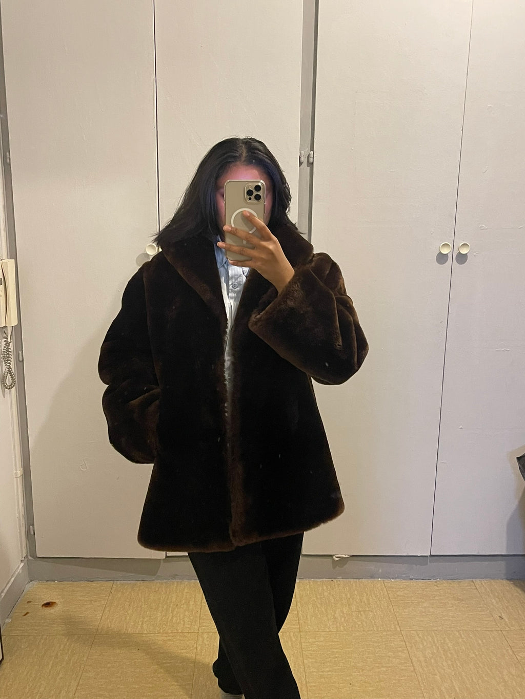 Manteau en fausse fourrure chocolat